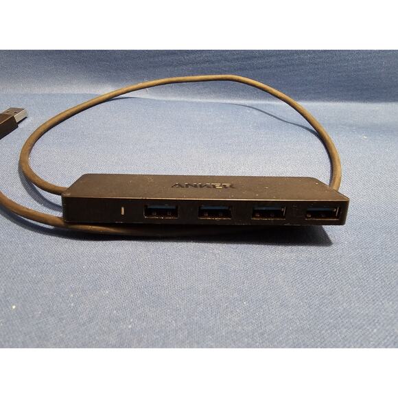 Anker 4-Port USB 3.0 Hub, Ultra-Slim Data USB Hub with 2 Ft Extended Cable A7516 - Picture 3 of 4